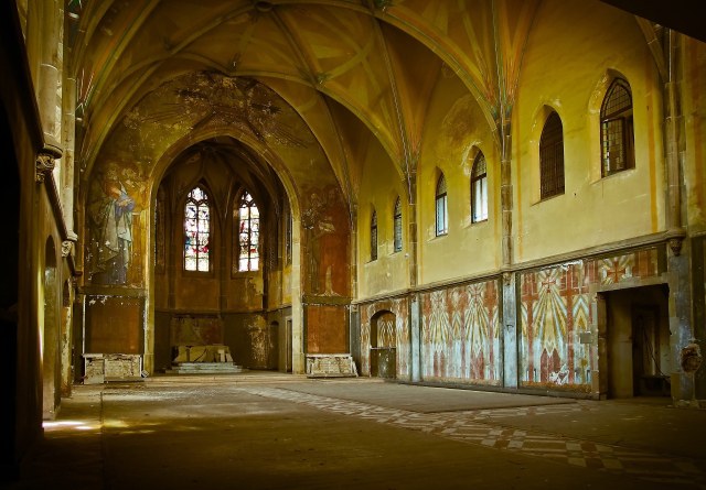 An abandoned US church. From Pixabay