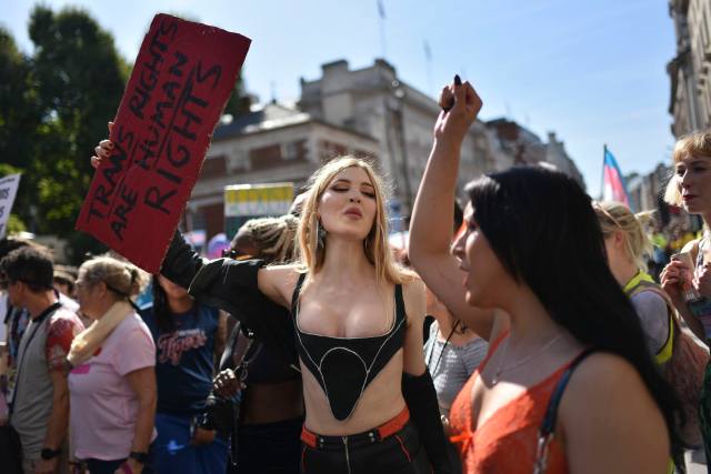 Apparently dressing up doesn't make you more credible. Credit: Alberto Pezzali/NurPhoto via Getty Images