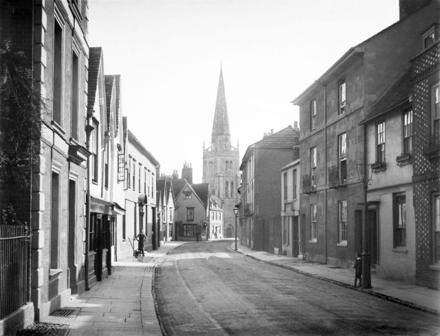 East St Helen Street in Abingdon looks much the same as it did in 1890. Credit: English Heritage/Heritage Images/Getty Images