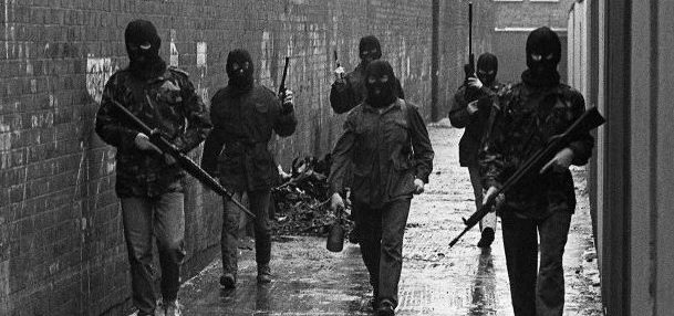 IRA soldiers in Belfast with a drogue bomb in 1987