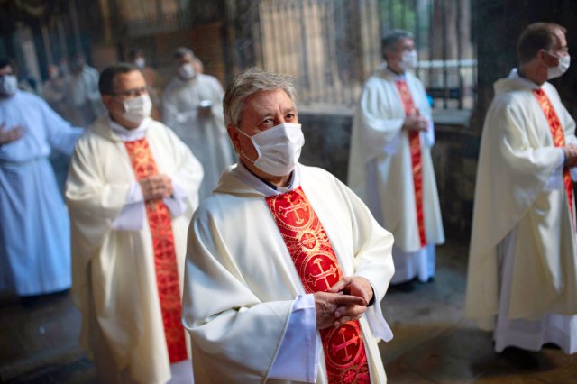 Sneering scientists won’t win over anti-vaxxers