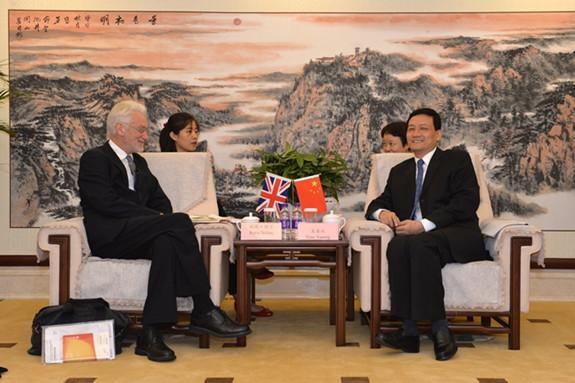 Peter Nolan, a fellow of Jesus College, with Xiao Yaqing, chairman of SASAC (The State-owned Assets Supervision and Administration Commission of the State Council)
