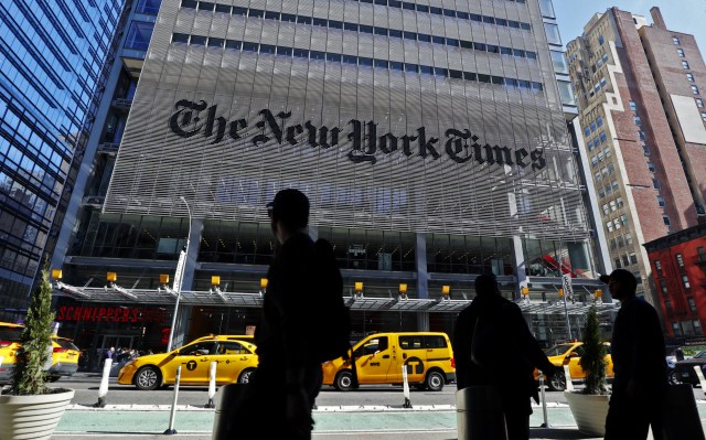 Spot the Cartier ad (Gary Hershorn/Corbis via Getty Images)