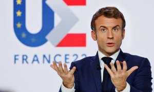 Emmanuel Macron kickstarts his re-election campaign