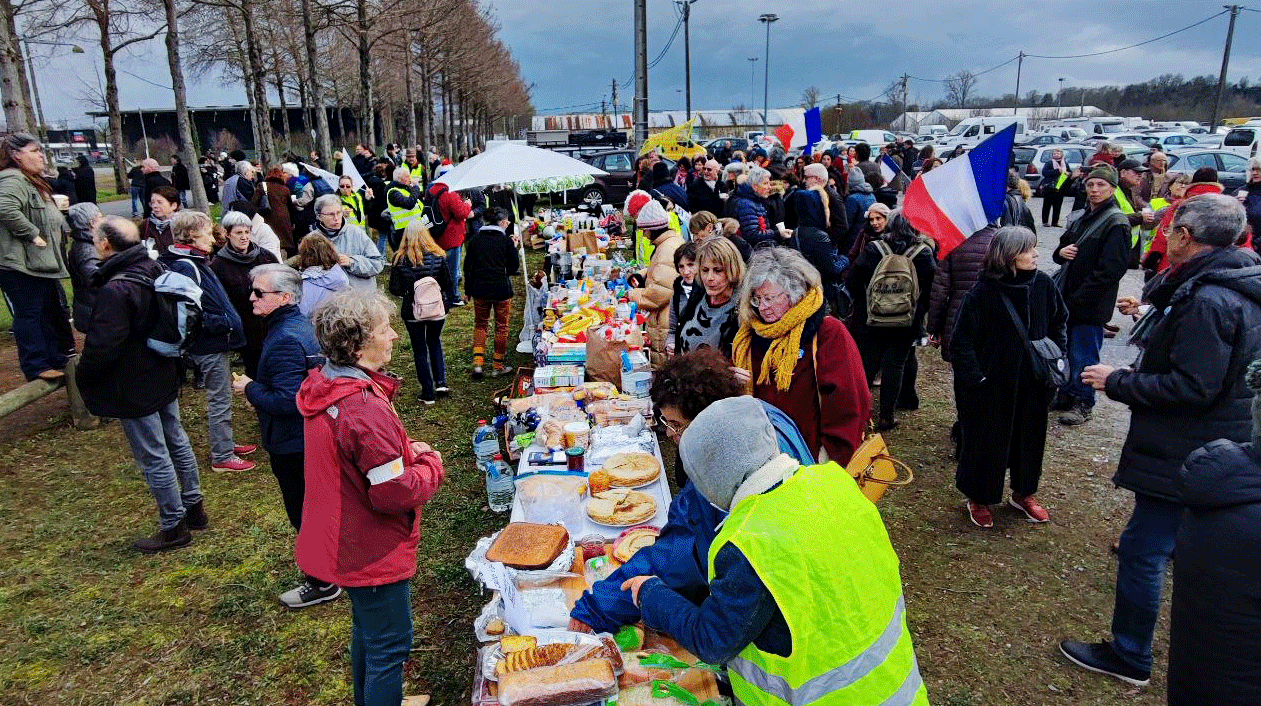 Protesters in Niort