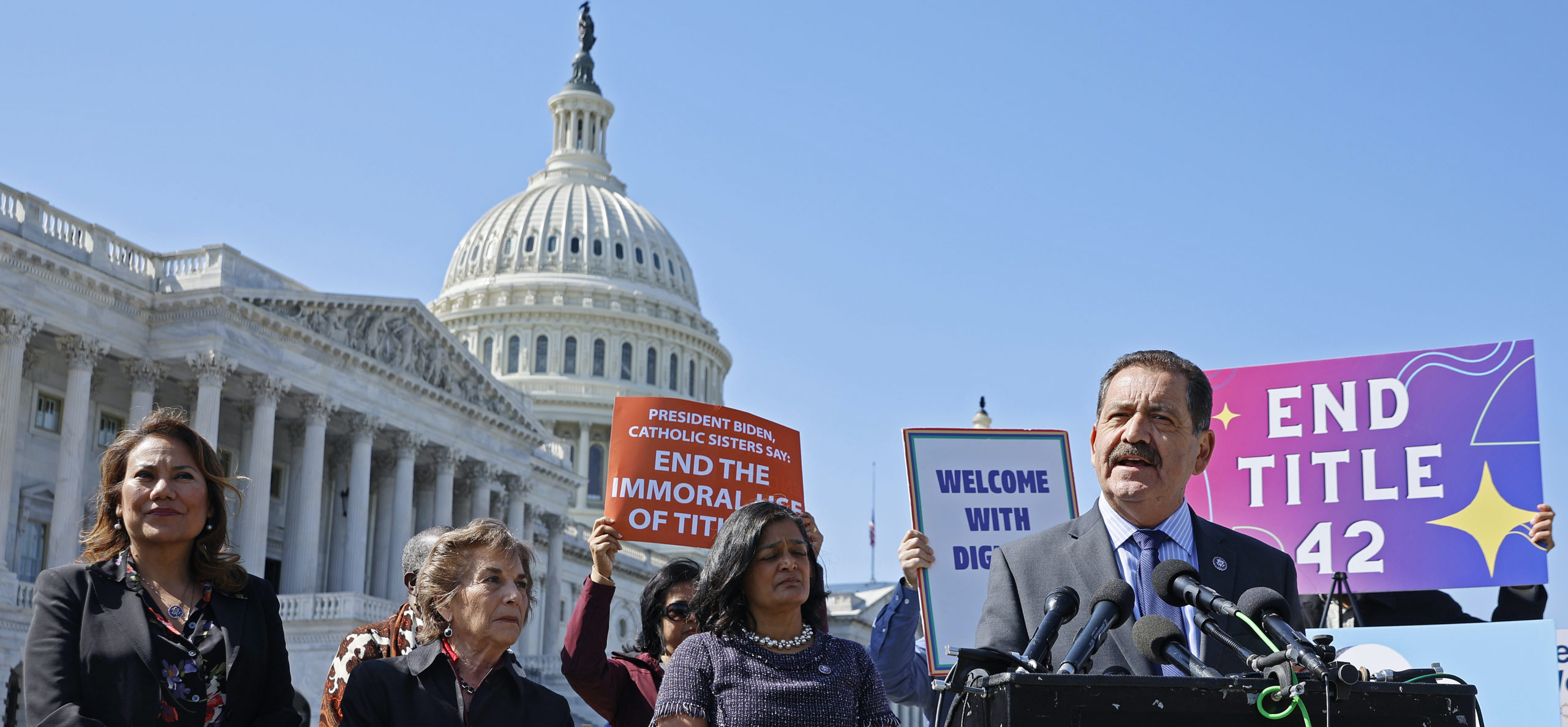 Democratic politicians hold a news conference on Title 42 outside the Capitol. Credit: Getty