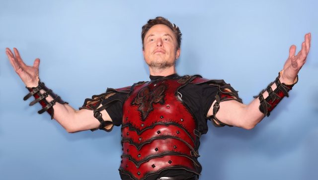 Elon Musk must destroy Twitter
