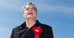 Goodbye Eddie Izzard — and good riddance