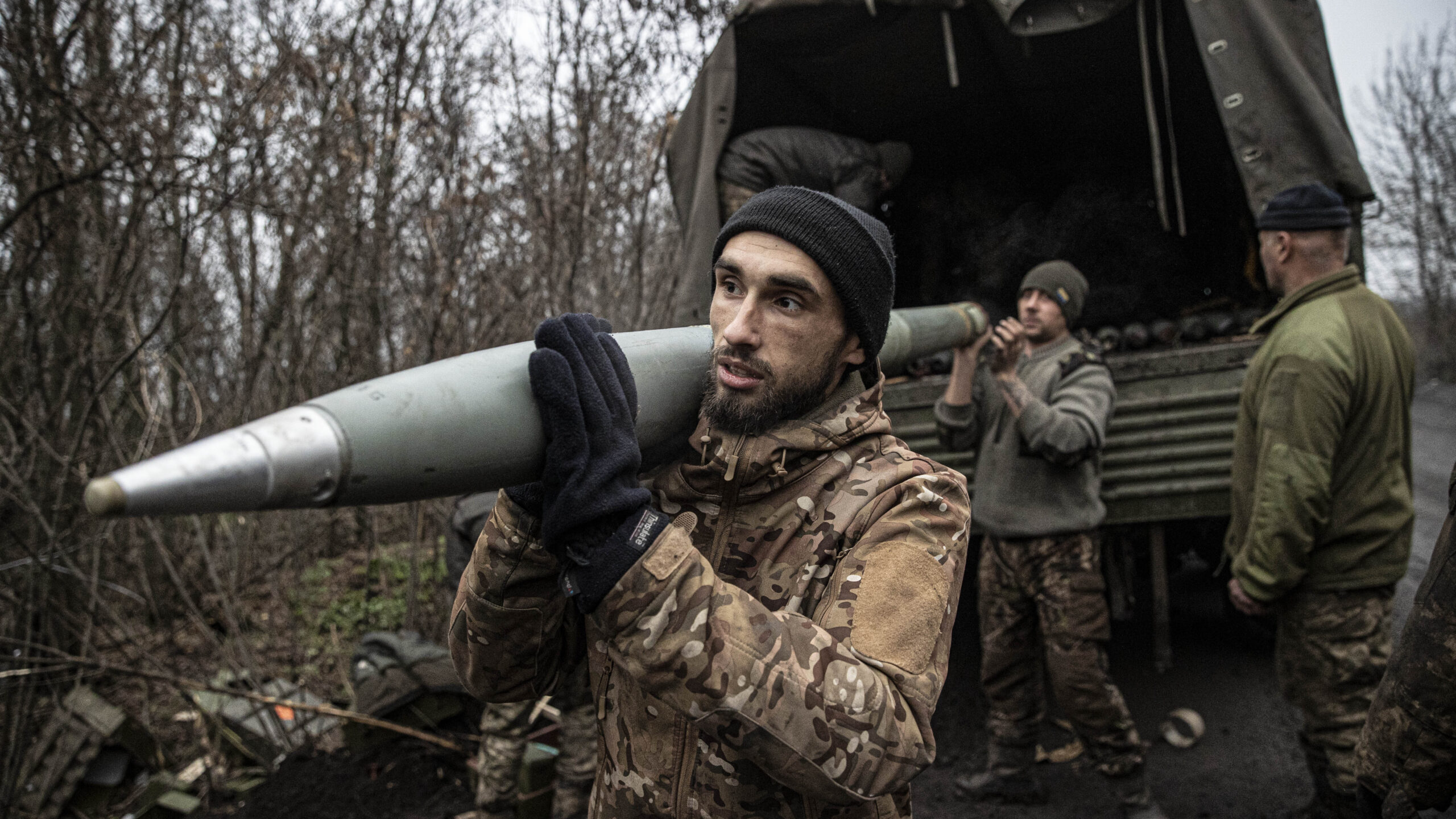 Ukrainian soldiers prepare BM-21 Grad rockets to be launched in Bakhmut, Donetsk. Credit: Getty