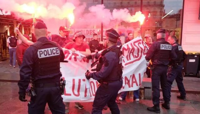Rassemblement Étudiant de Droite members clash with police. Credit: Facebook