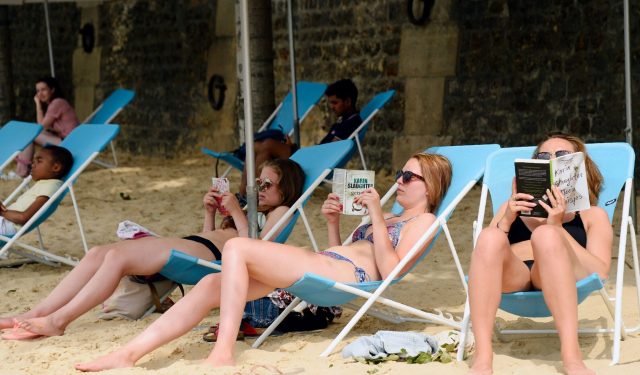 Why you should let your teen read smut