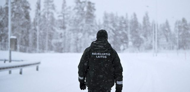 Manning the border. (EMMI KORHONEN/Lehtikuva/AFP via Getty Images)