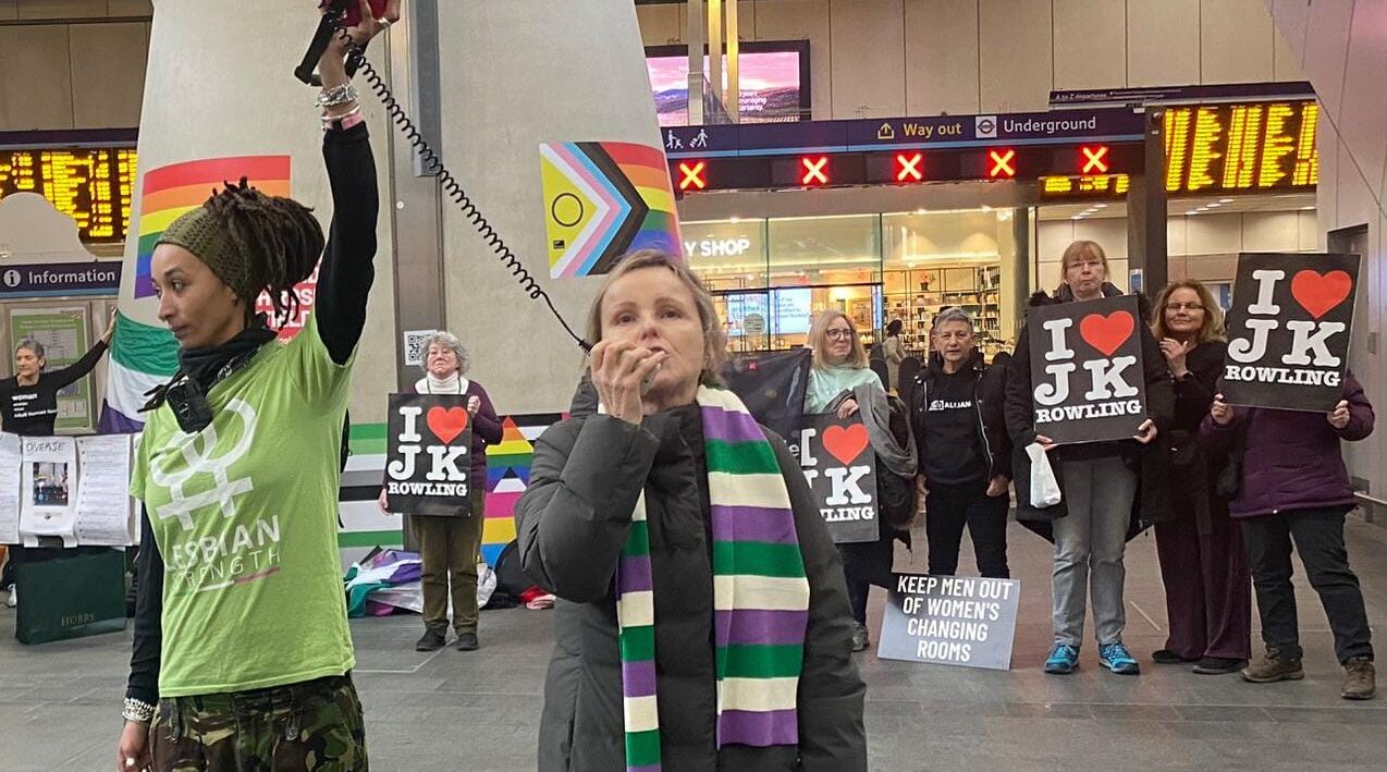 Feminist protestors at London Bridge Station today. Credit: Josephine Bartosch