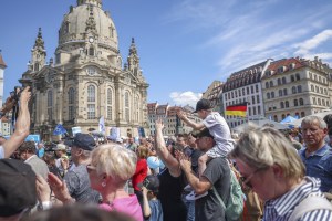 Centrists can't ignore the rise of populism in East Germany