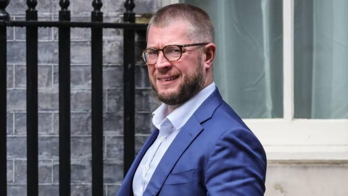 Starmer aide Paul Ovenden resigned following the exposure of eight-year-old text messages. Credit: Imageplotter/Alamy