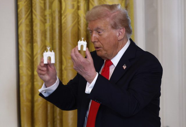 'The Arc de Trump'. (Credit: Kevin Dietsch/Getty)