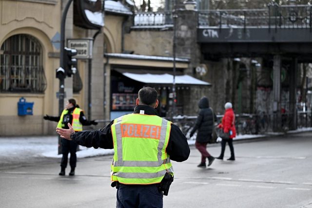 Areas of Berlin have been without power for days in sub-zero temperatures. Credit: Getty