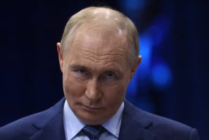 Will the queue bring down Putin?